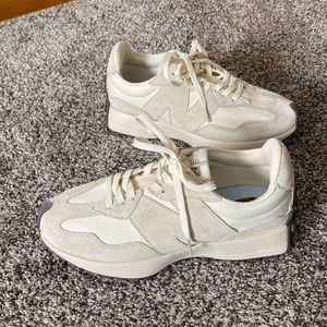 New Balance 327 Brand New!! these are a men’s size 8